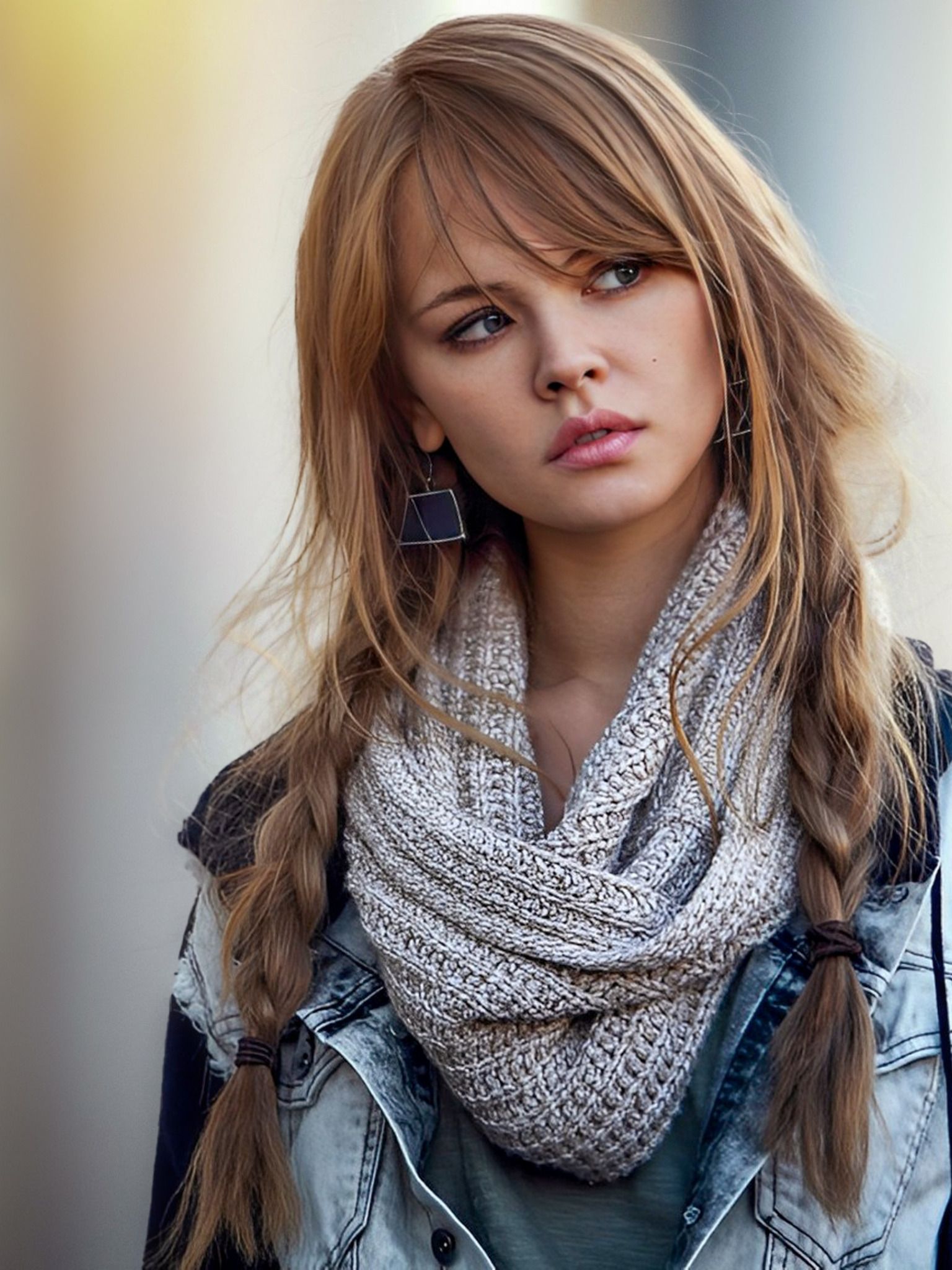 Скачать обои girl model pretty face blonde pose portrait