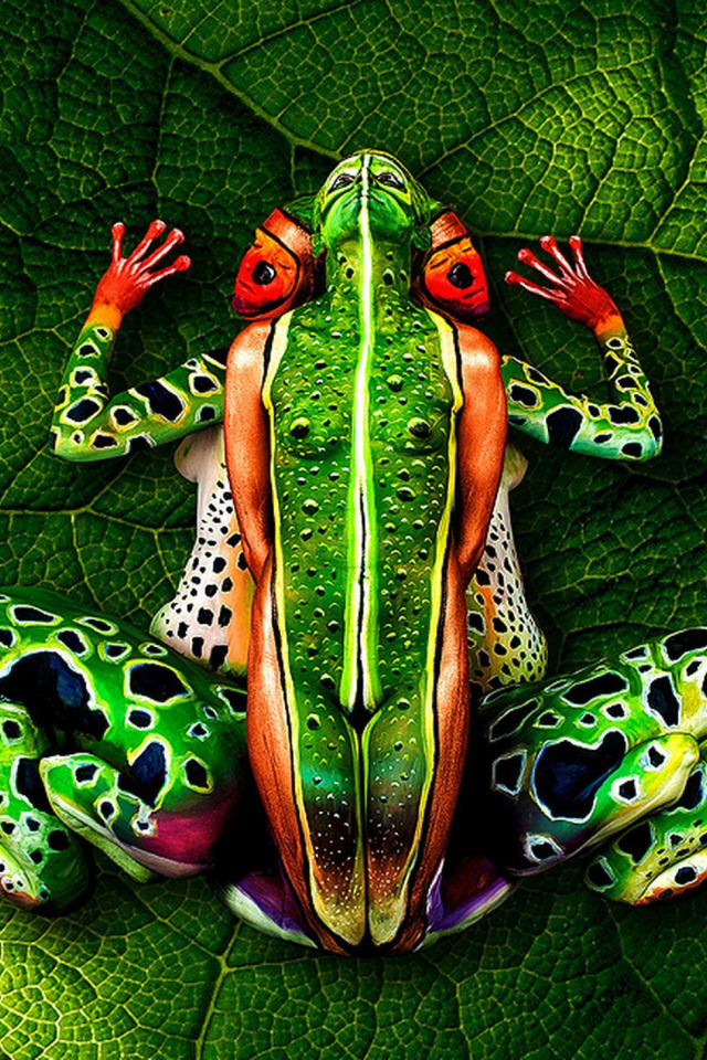 Bodypainting Green Leaf Naked Women Frog