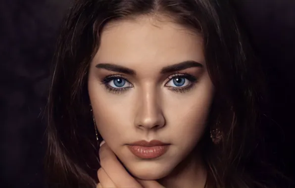 Скачать обои girl eyes model lips face brunette portrait раздел