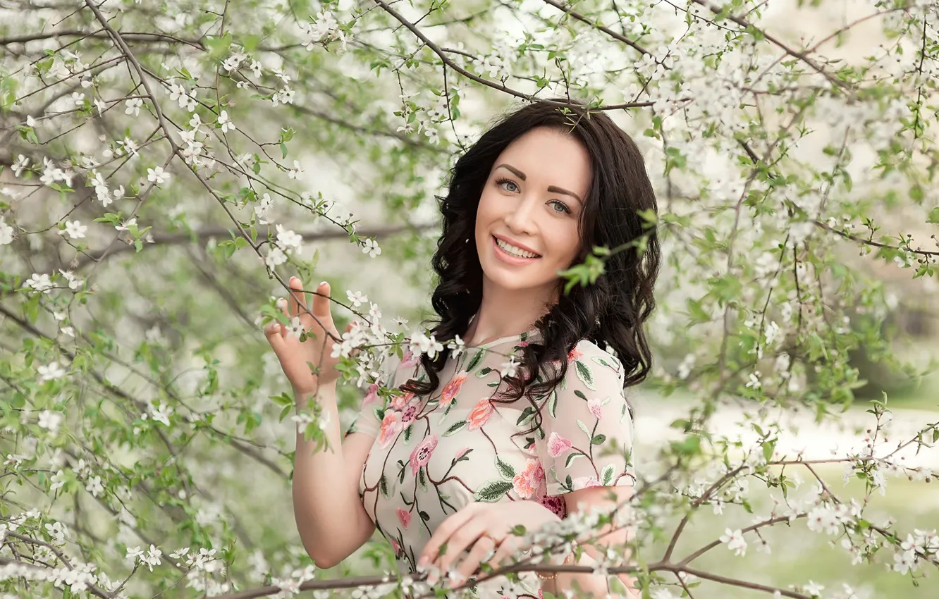 Sexy Smile Flowers Pretty Brunette