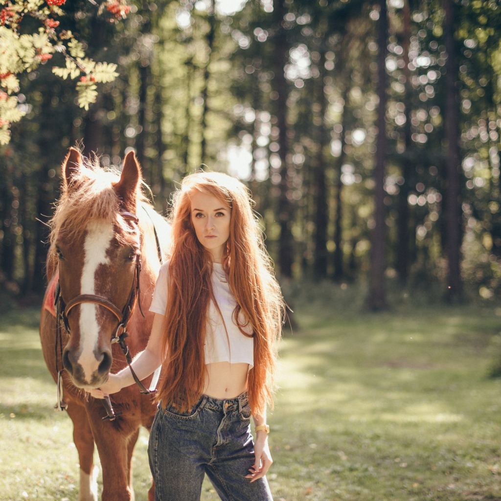 Фотосессия с лошадьми. Рыжие девушки. Фотосессия с рыжим конем. Рыжая девушка на коне.