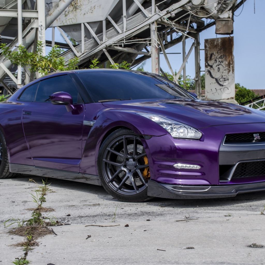 Nissan GTR 35 Purple