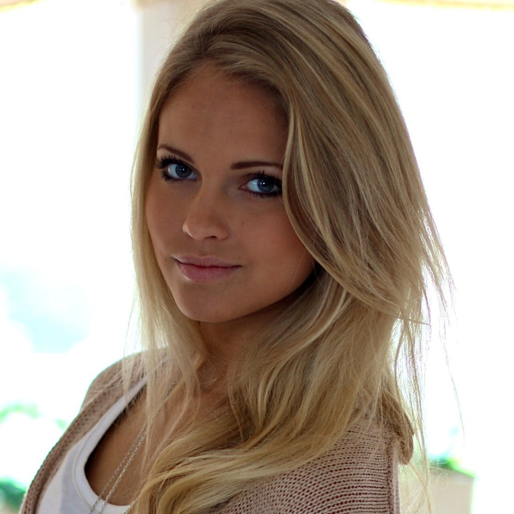 Татарки блондинки. Emilie Nereng.