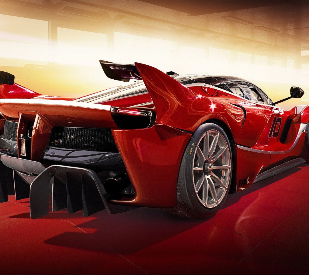 Ferrari FXX красная