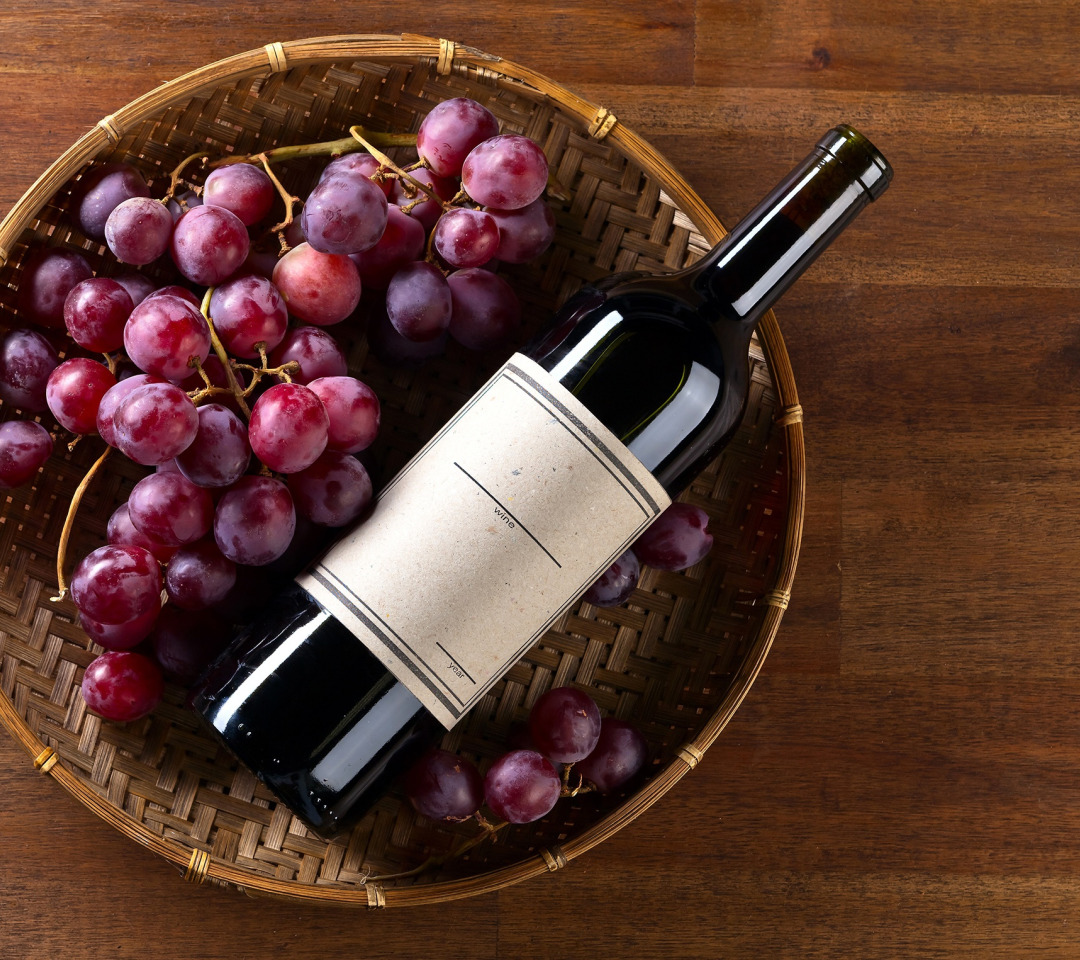 Куплю вино виноградную. Виноград винный (v. vinifera). Бутылка вина. Красивая бутылка вина. Бутылка красного вина.