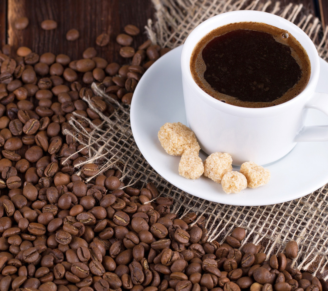 Кофе. Чашка кофе с зернами. Вьетнамский кофе зерновой. Обои кофе Беларусь. Напиток с кофейными зернами