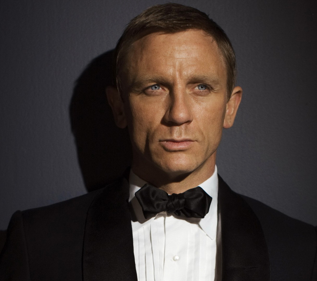 Дэниел крейг рост. Актер 007 Дэниел. ДЖН ел Крейг лысый.