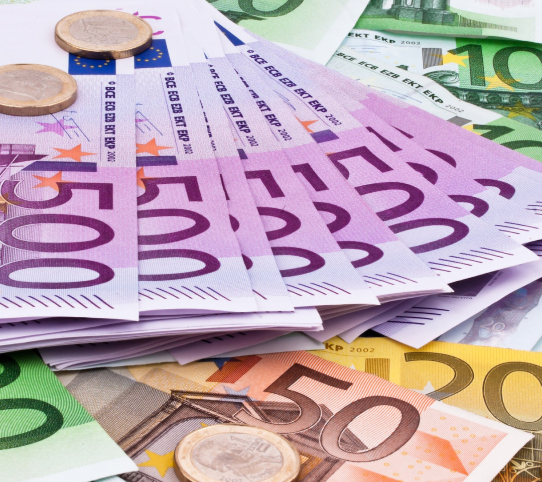 Сумма доллара и евро