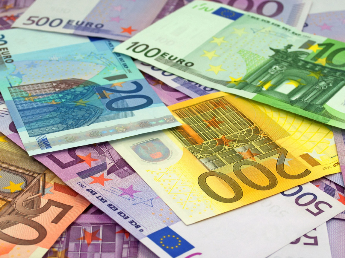 Купюра валют. Деньги евро. Евро фото. Деньги купюры евро. Евро купюры и монеты.