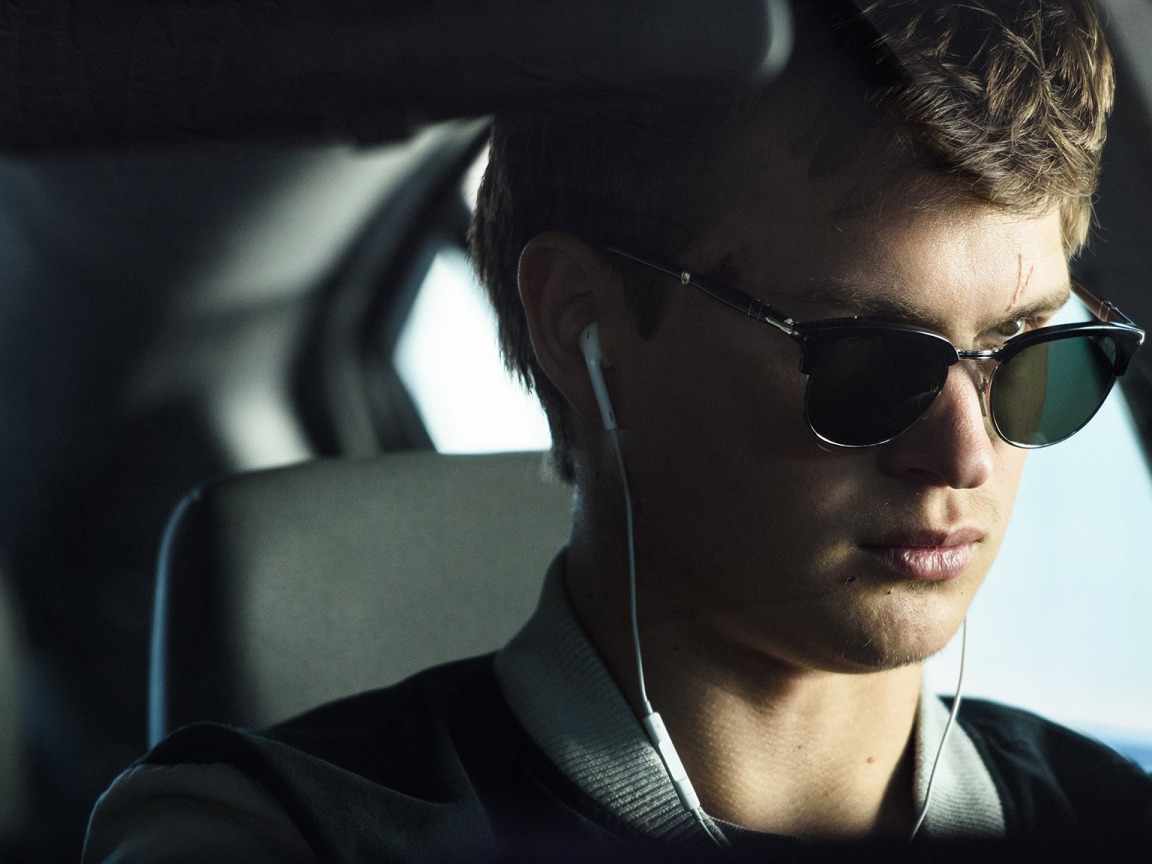 Скачать обои авто, очки, парень, Ansel Elgort, Baby Driver, Малыш на  драйве, раздел фильмы в разрешении 1152x864