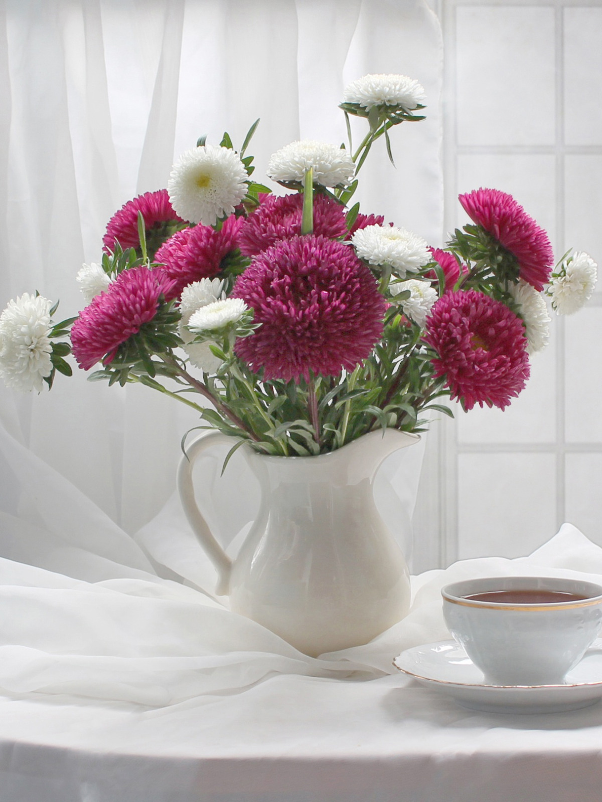 белый, цветы, стол, чашка, занавески, ваза, напиток, натюрморт