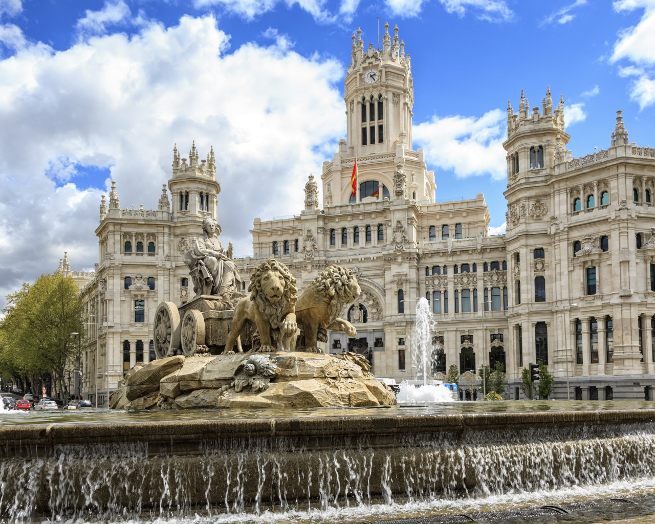 Плаза де Сибелес Мадрид. Дворец и фонтан Сибелес Мадрид. Площадь Сибелес 14 Мадрид. Мадрида Испания фантан. Испания города для жизни