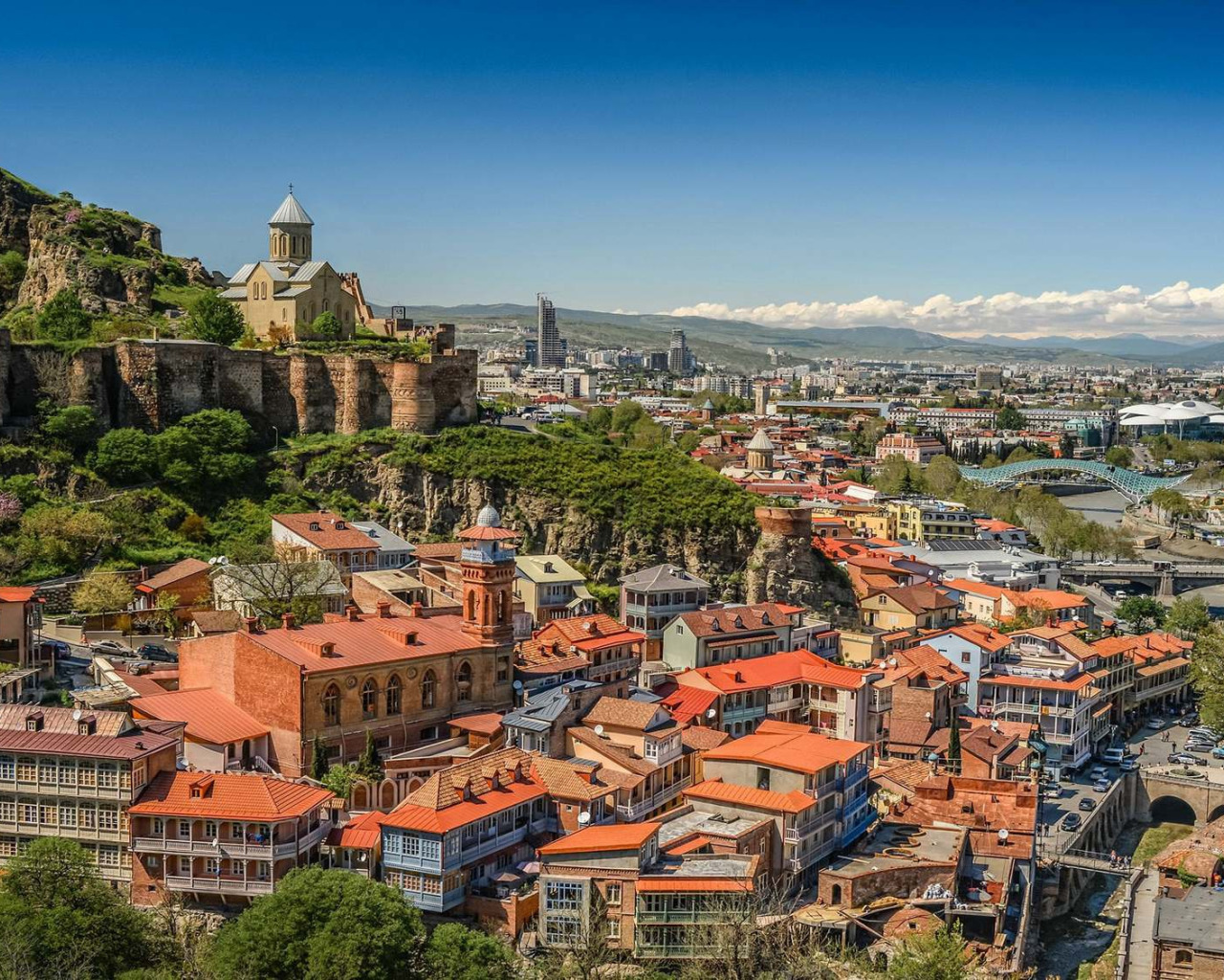 Прогулка по тбилиси. Тбилиси. Грузия. Tbilisi. Старый Тбилиси туристы.