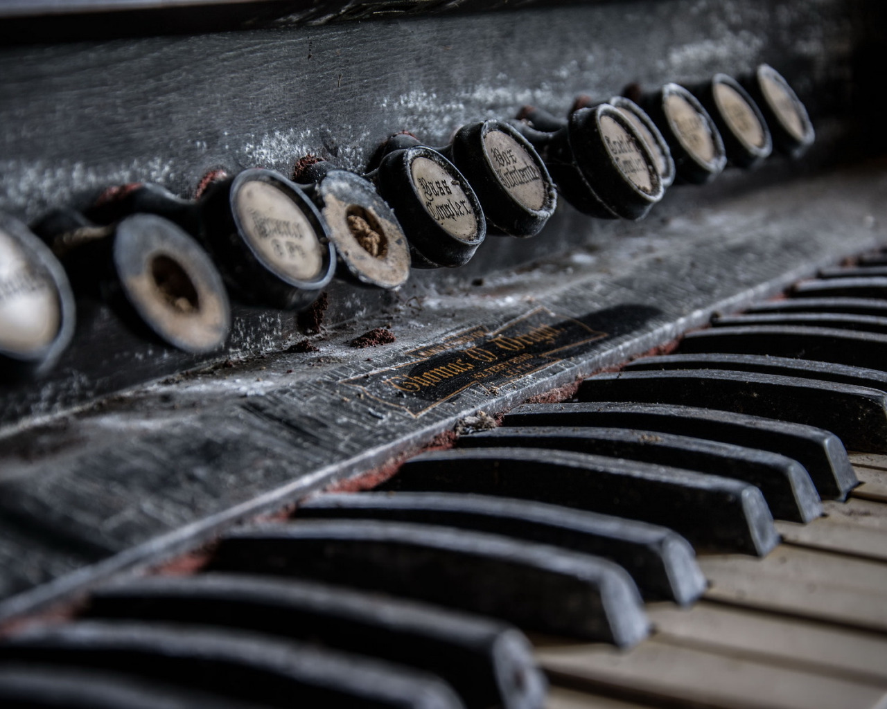 Душераздирающие мелодии. Пианино обои. Фортепиано обои на рабочий стол. Фон музыкальный орган.