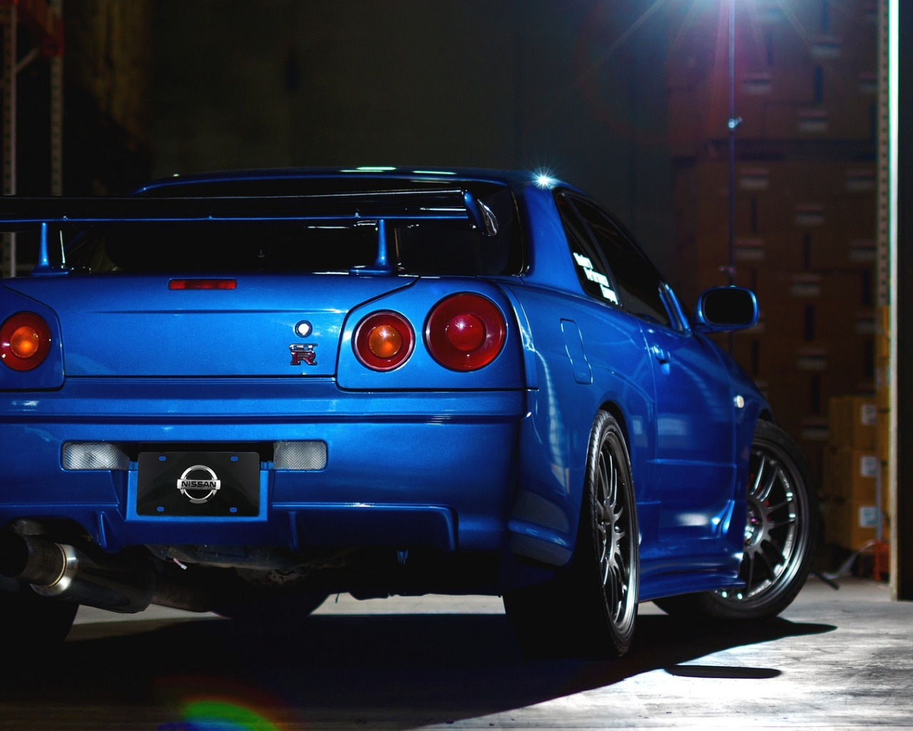 Nissan GTR 34 Skyline ночью