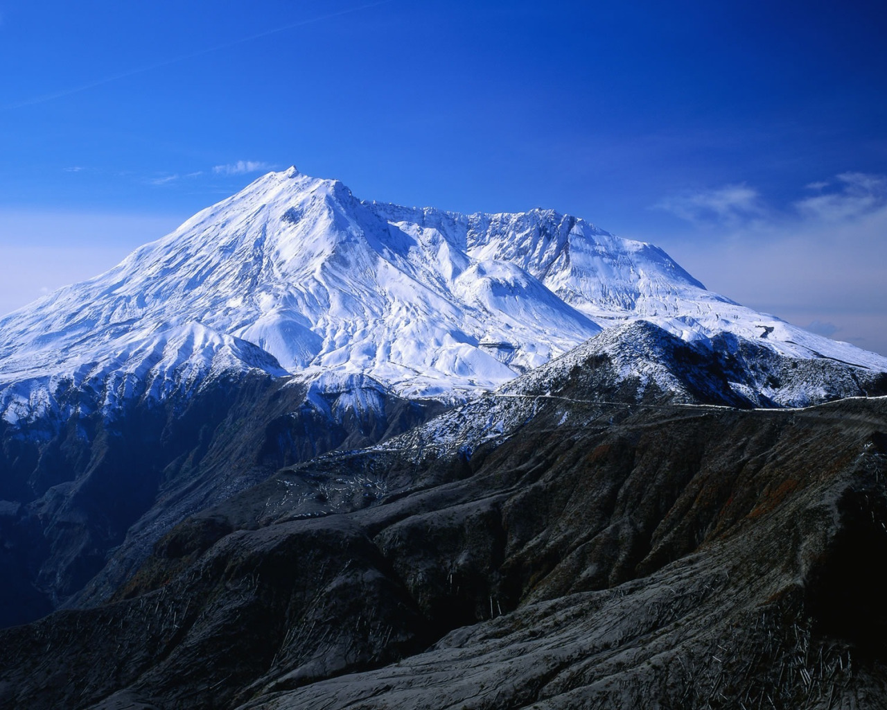 Mountain pc. Эльбрус 4k. Эверест Кавказ гора. Гудбраннская Долина Норвегия. Эверест 4k.