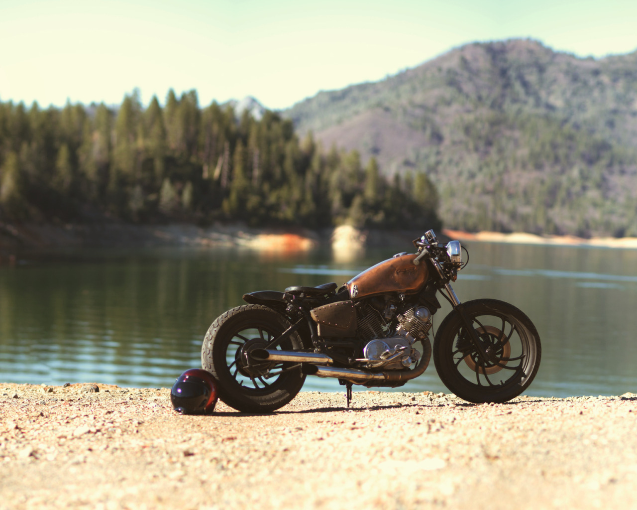 Мотоцикл Bobber 1900 русский