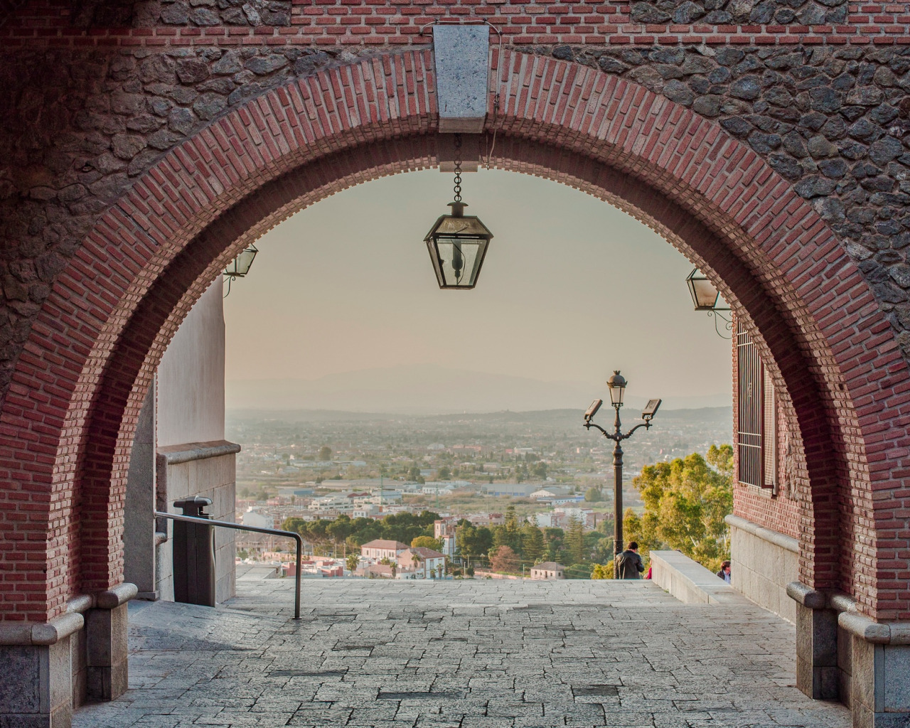 Арко хачатрян. Арка the Arch здание. Итальянская арка. Кирпичная арка. Старинная арка.