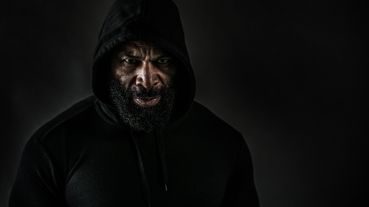 Скачать обои взгляд, muscle, капюшон, bodybuilder, pose, CT Fletcher ...