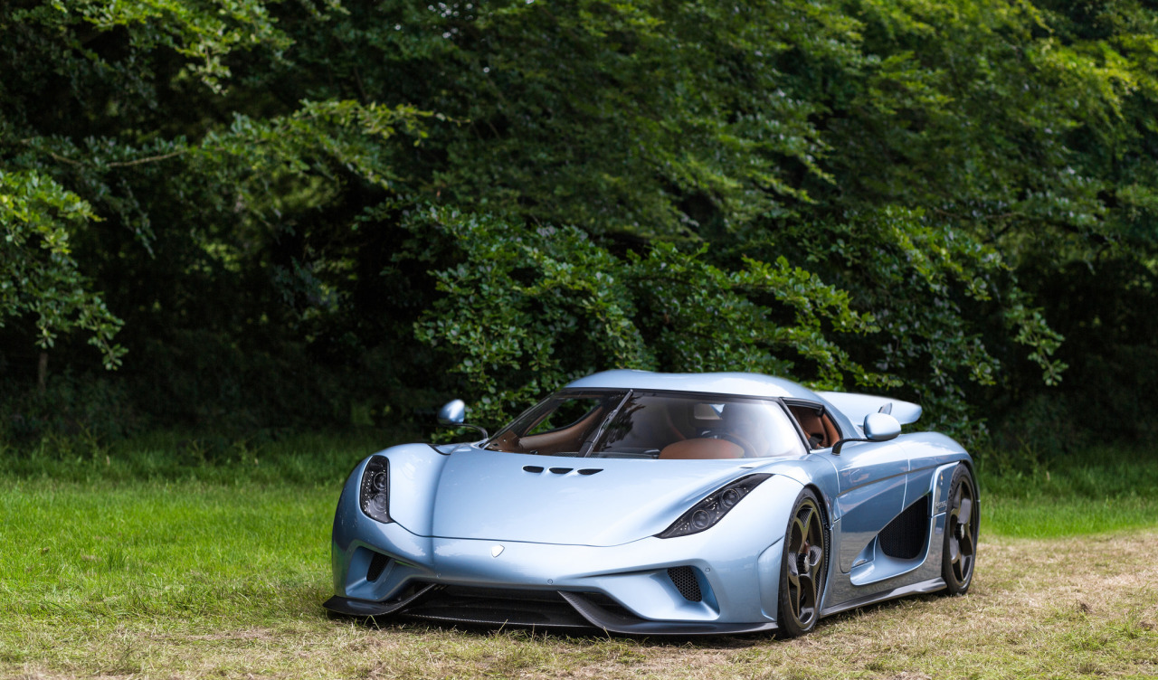 Koenigsegg Regera 1500 л с гибрид