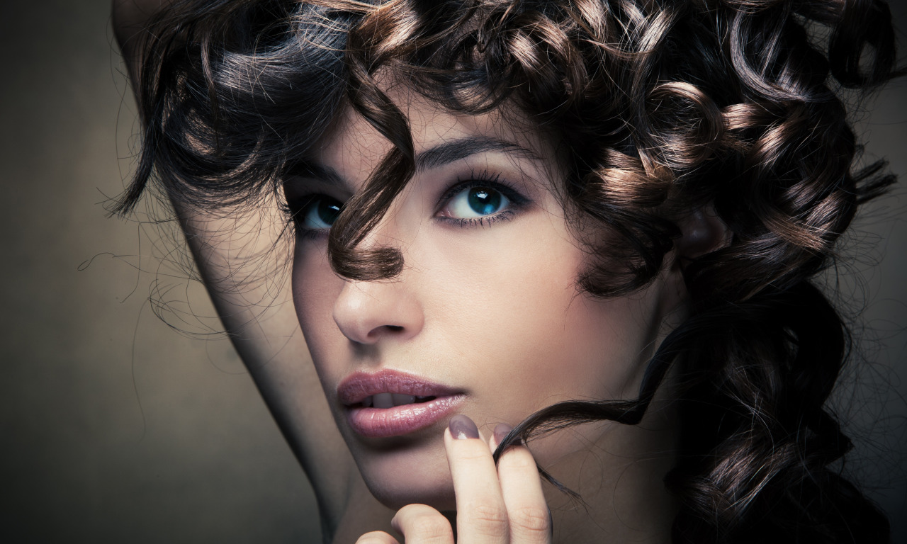 взгляд, девушка, шатенка, голубоглазая, локоны