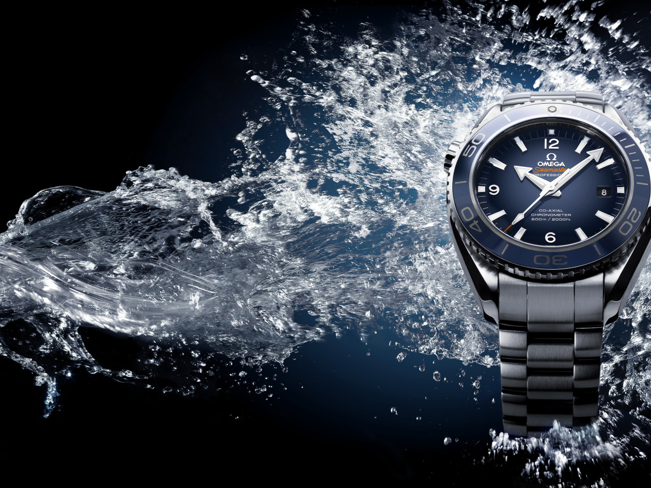 Смарт часы в воде. Omega Seamaster. Обои часы Омега симастер. Швейцарские часы. Часы в воде.