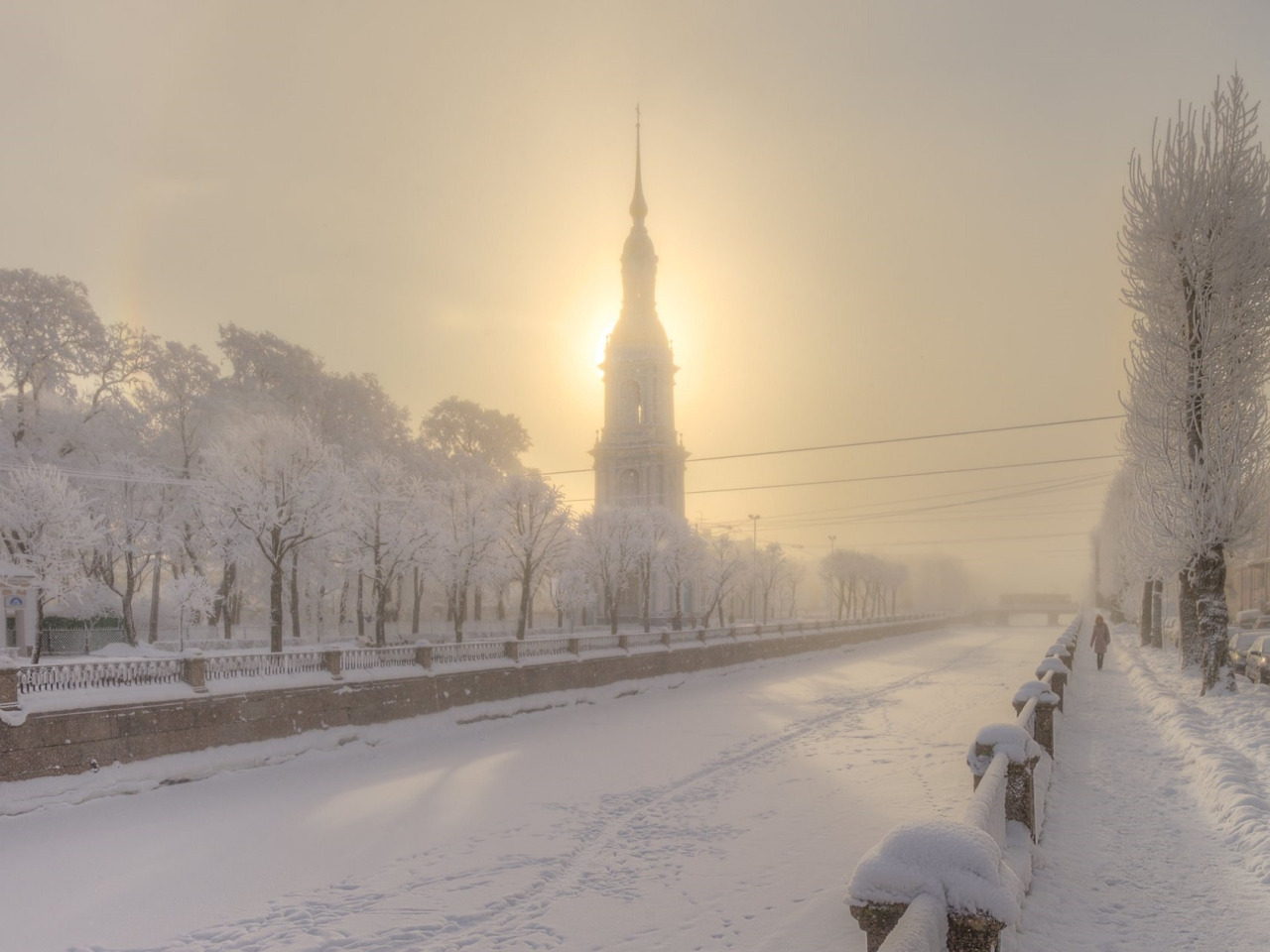 Санкт Петербург снег