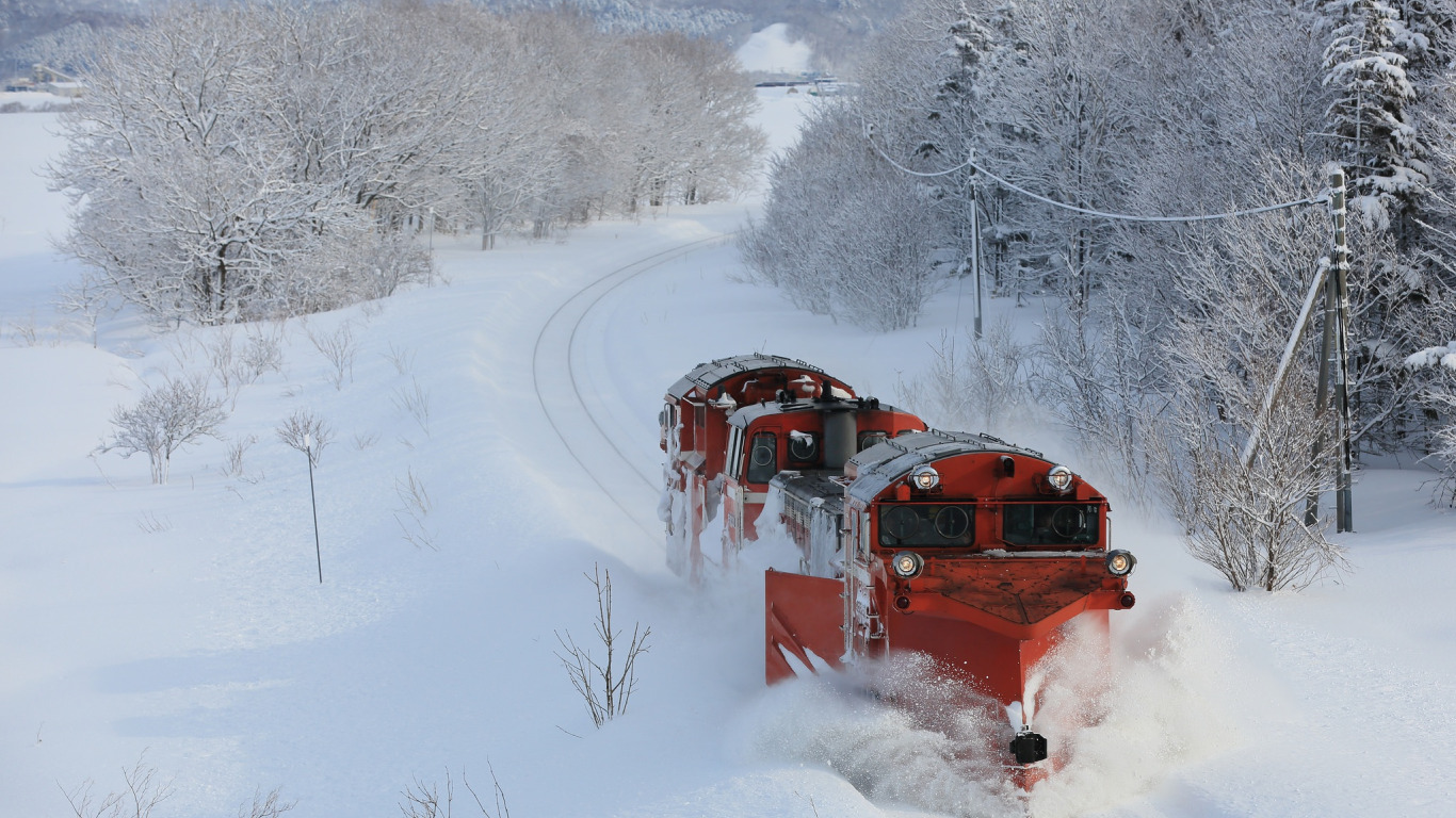 Поезд снежные заносы