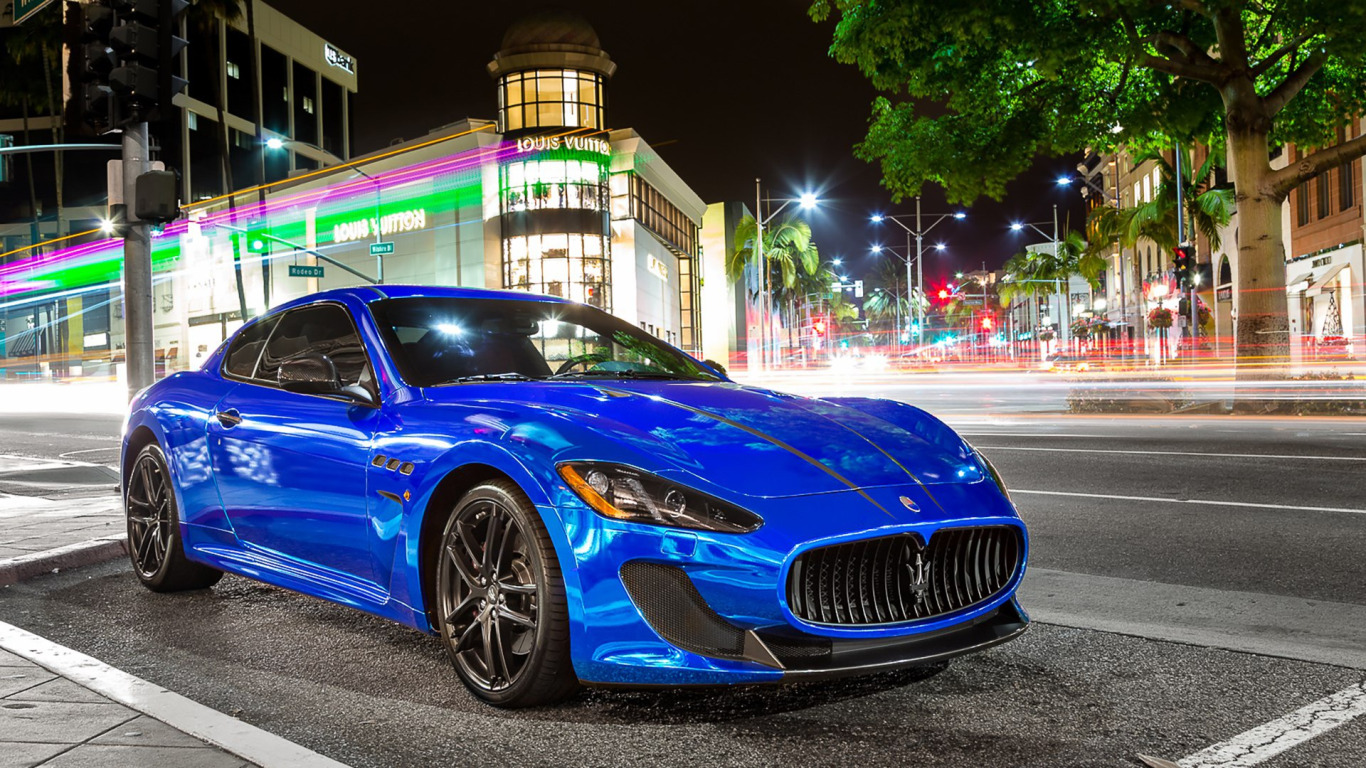 Maserati GRANTURISMO синий