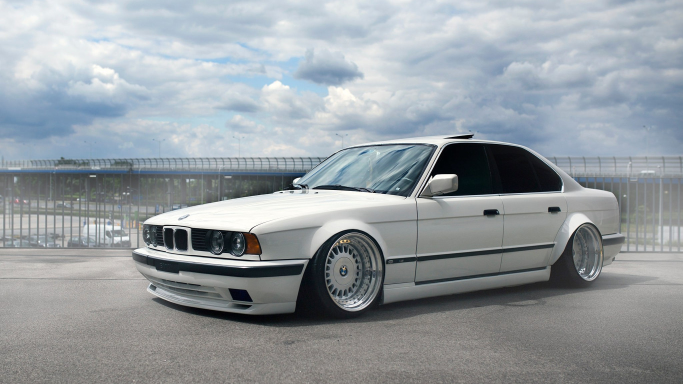 bmw e34 белая