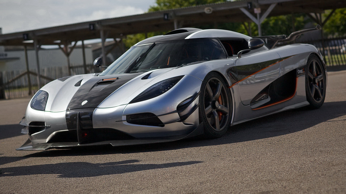 Машина оне. Кенигсегг АГЕРА. Машина Koenigsegg one 1. Кенигсегг Agera 1. Koenigsegg Agera one.