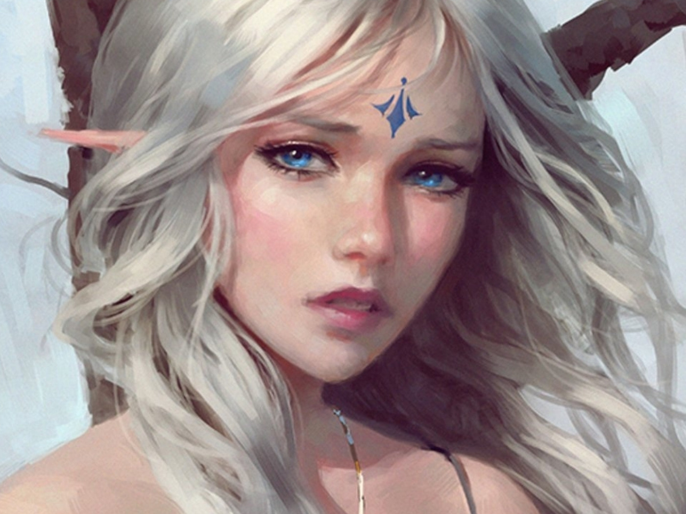 Blonde elf