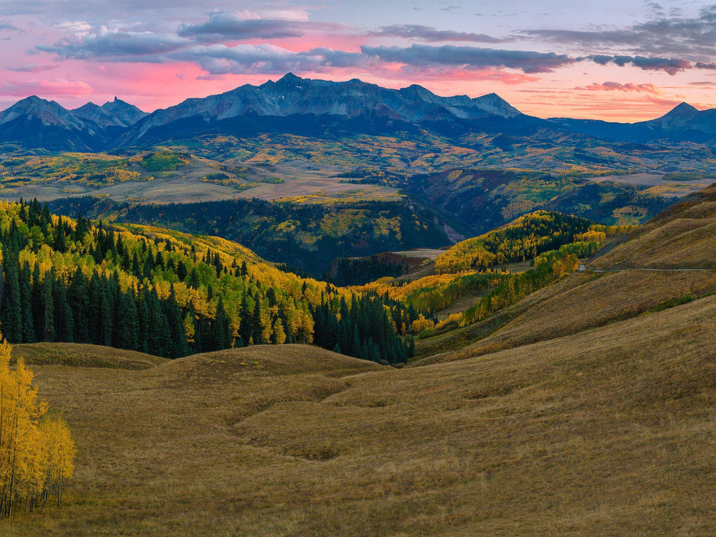 Colorado. Горы Колорадо. Горы Сан-Хуан. Колорадо, США. Штат Колорадо горы осень. Горы Колорадо фото.
