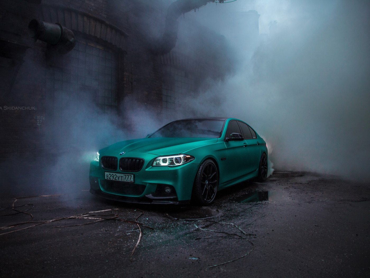 BMW m5 с дымовухой