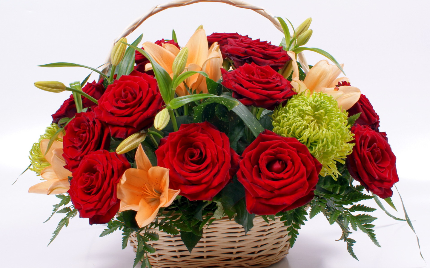Букет роз к 8 марту. Красивый букет цветов. Корзина с цветами. Шикарный букет цветов. Шикардосный букет цветов.