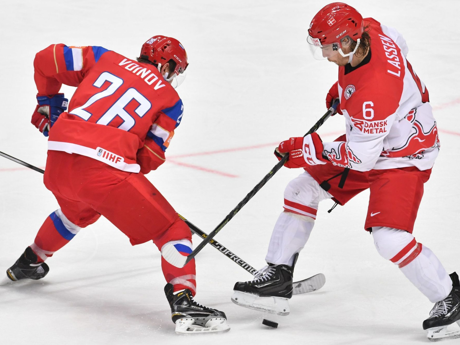 Ice hockey. Шайба для хоккея. Хоккей с шайбой Россия. Хоккеисты. ХИККОЙ.