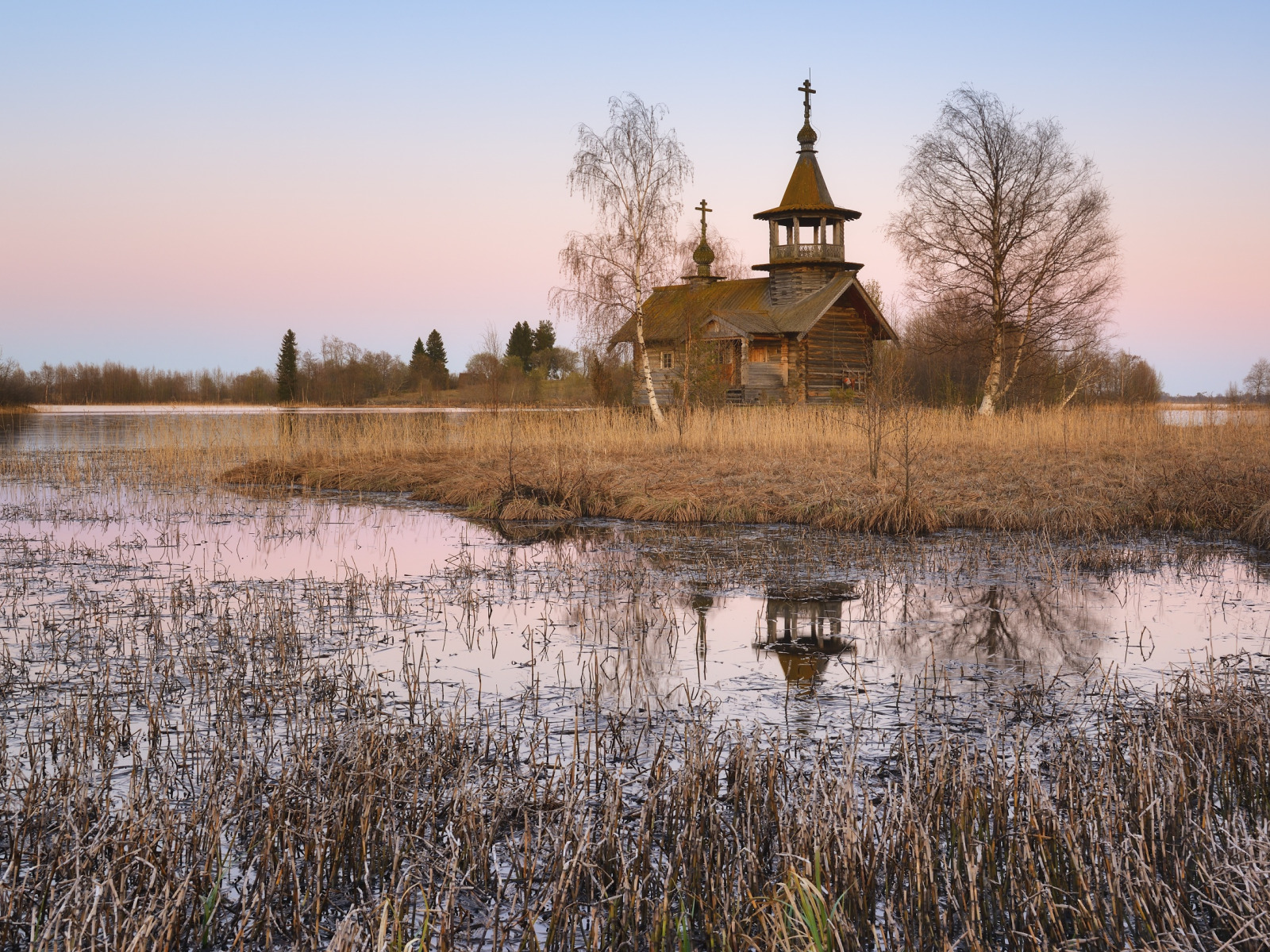 храмы весной