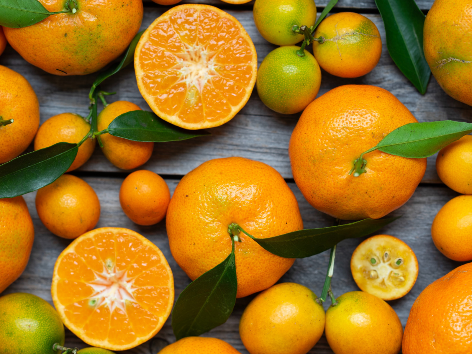 Похожие на мандарины как называется. Самый вкусный цитрусовый фрукт. Как выбрать апельсин. Как выбрать вкусные мандарины.