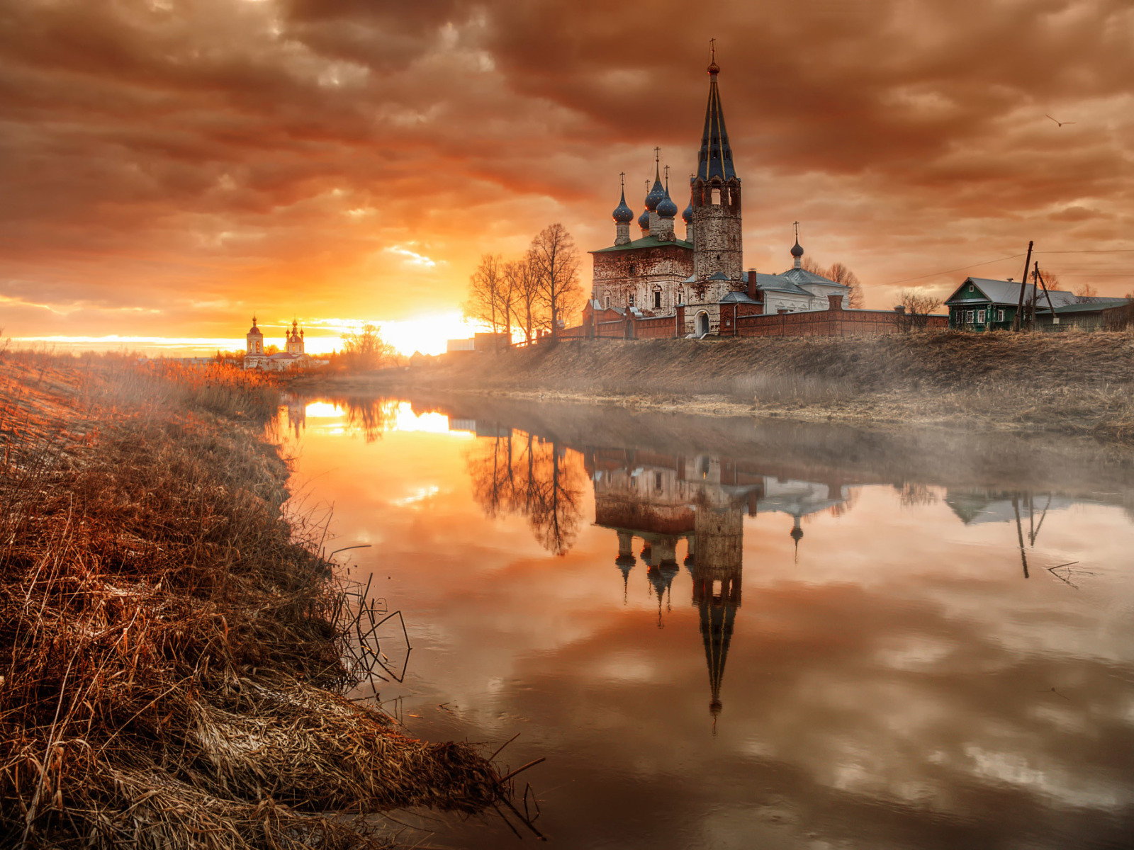 А с рассветом на село. Село Дунилово, Шуйский район, Ивановская область, Россия. Село Дунилово Ивановская область. Дунилово Ивановская Церковь. Дунилово достопримечательности.