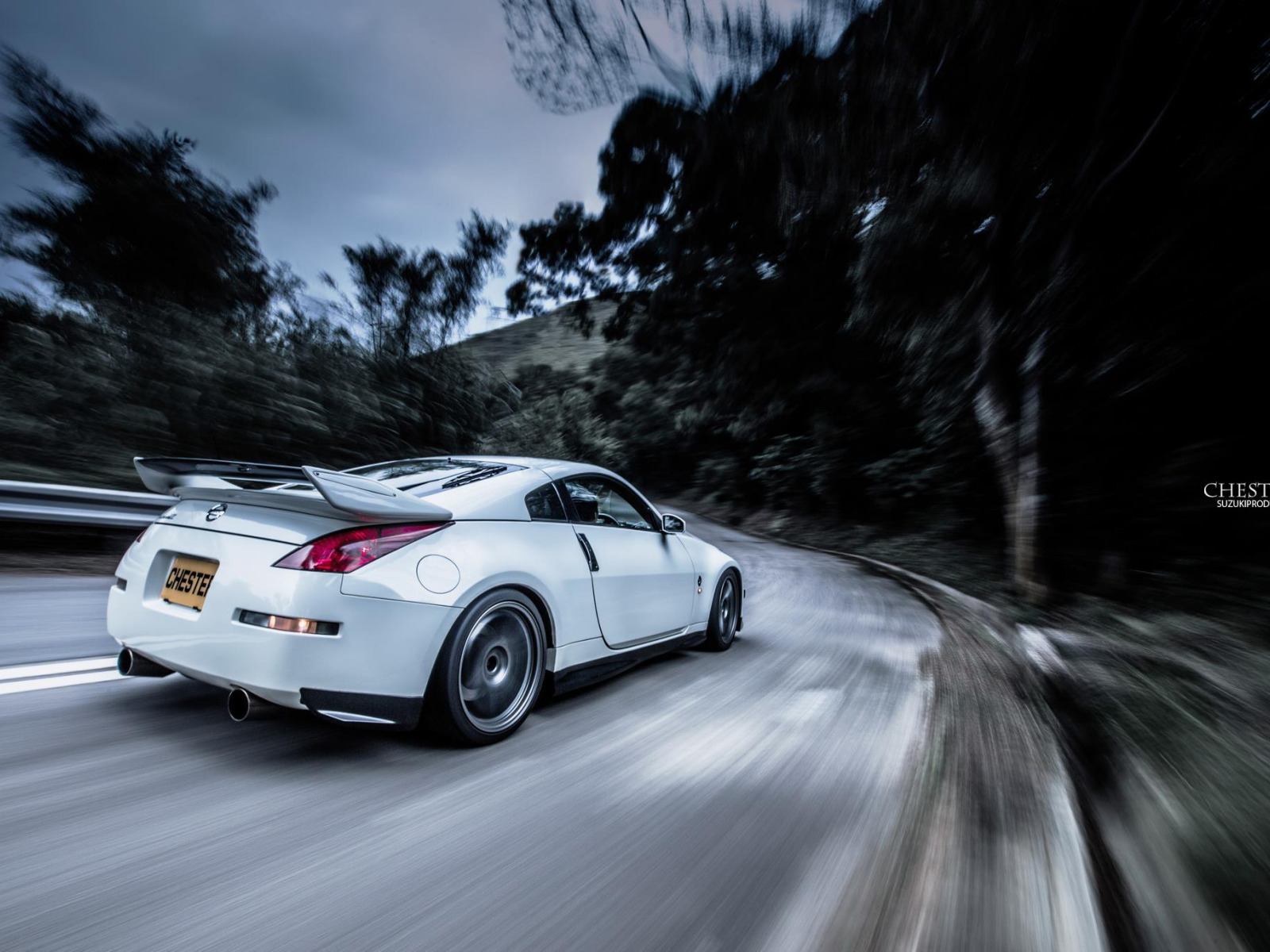 Z road. Ниссан 350z белый. 350z Nissan White Tuning. Nissan 350z обои. Скоростной Ниссан.