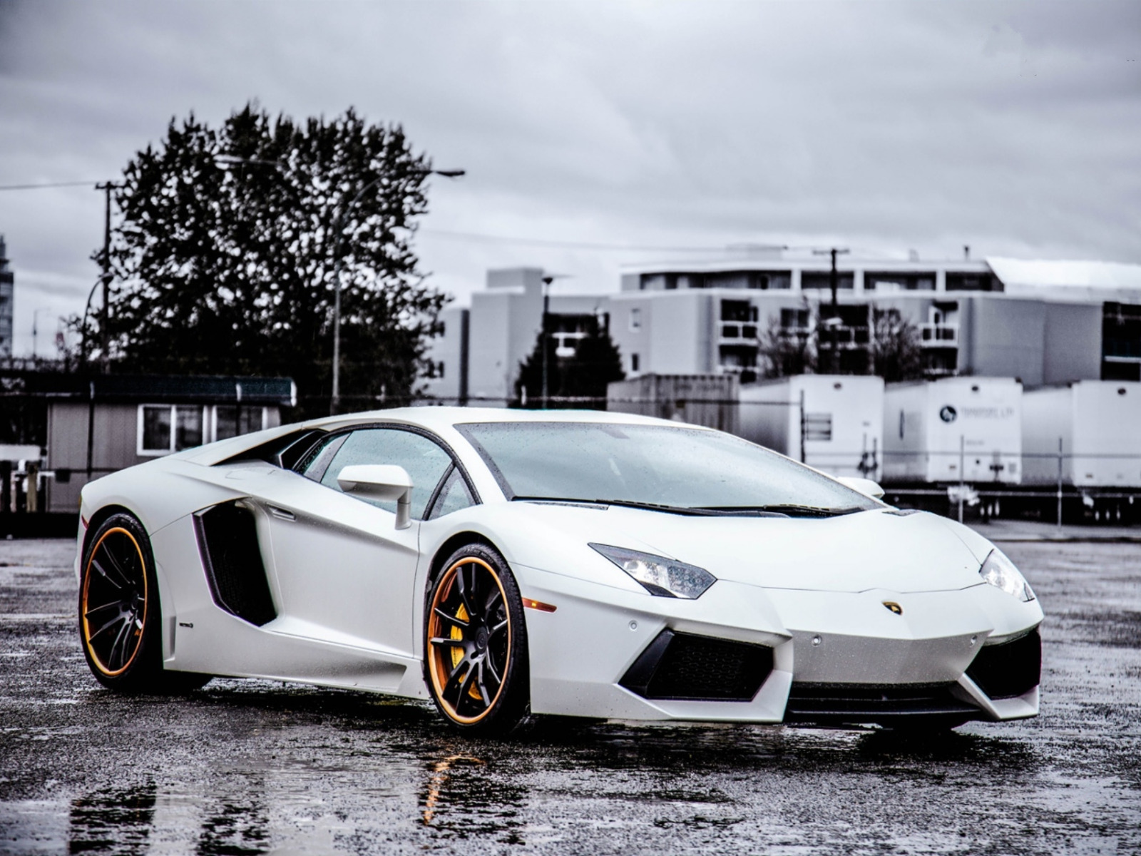 Lamborghini Aventador i lp700-4