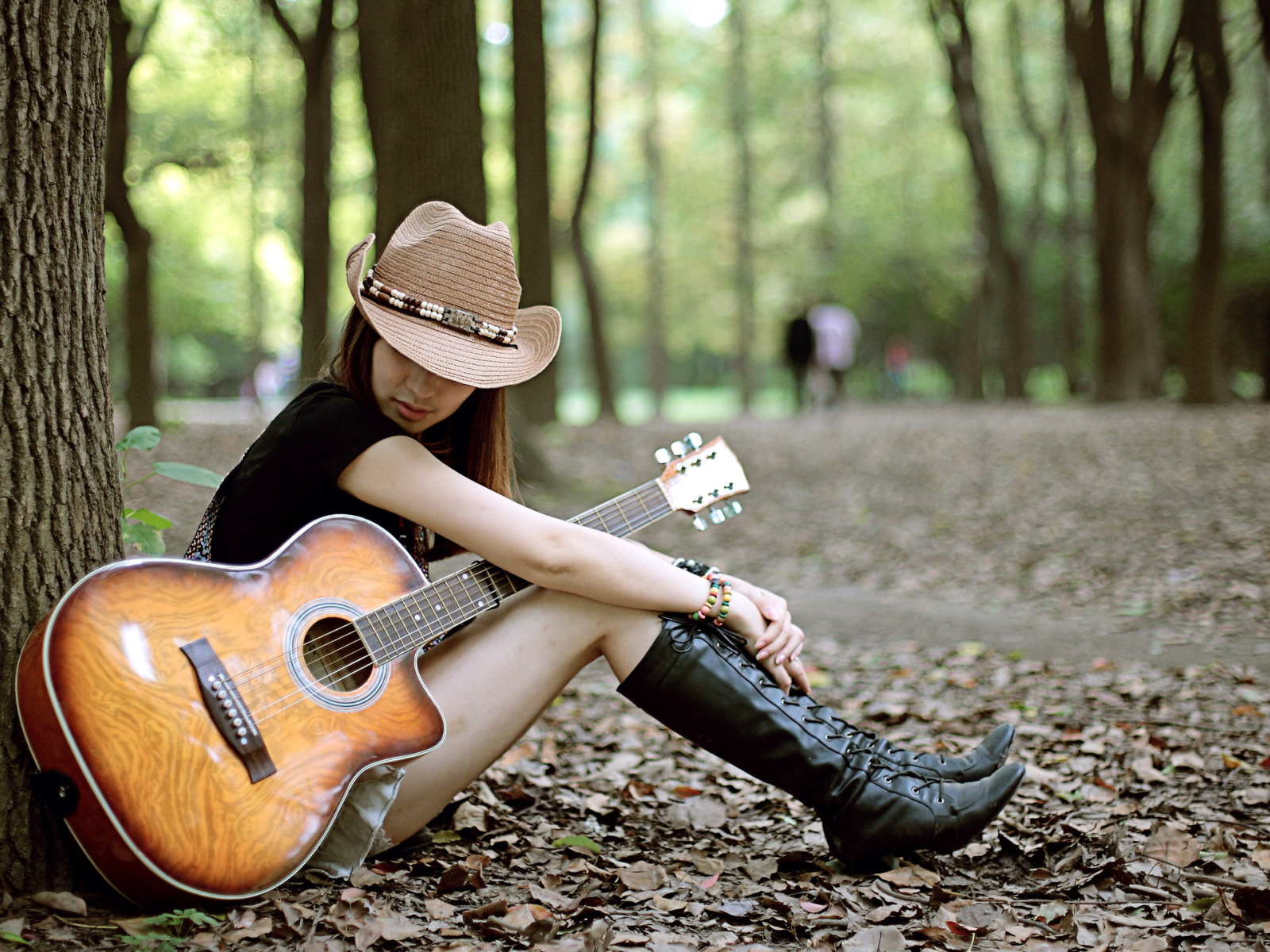 Girl playing guitar. Фотосессия с гитарой. Девушка с гитарой. Девушка с электрогитарой. Фотосессия с гитарой на природе.