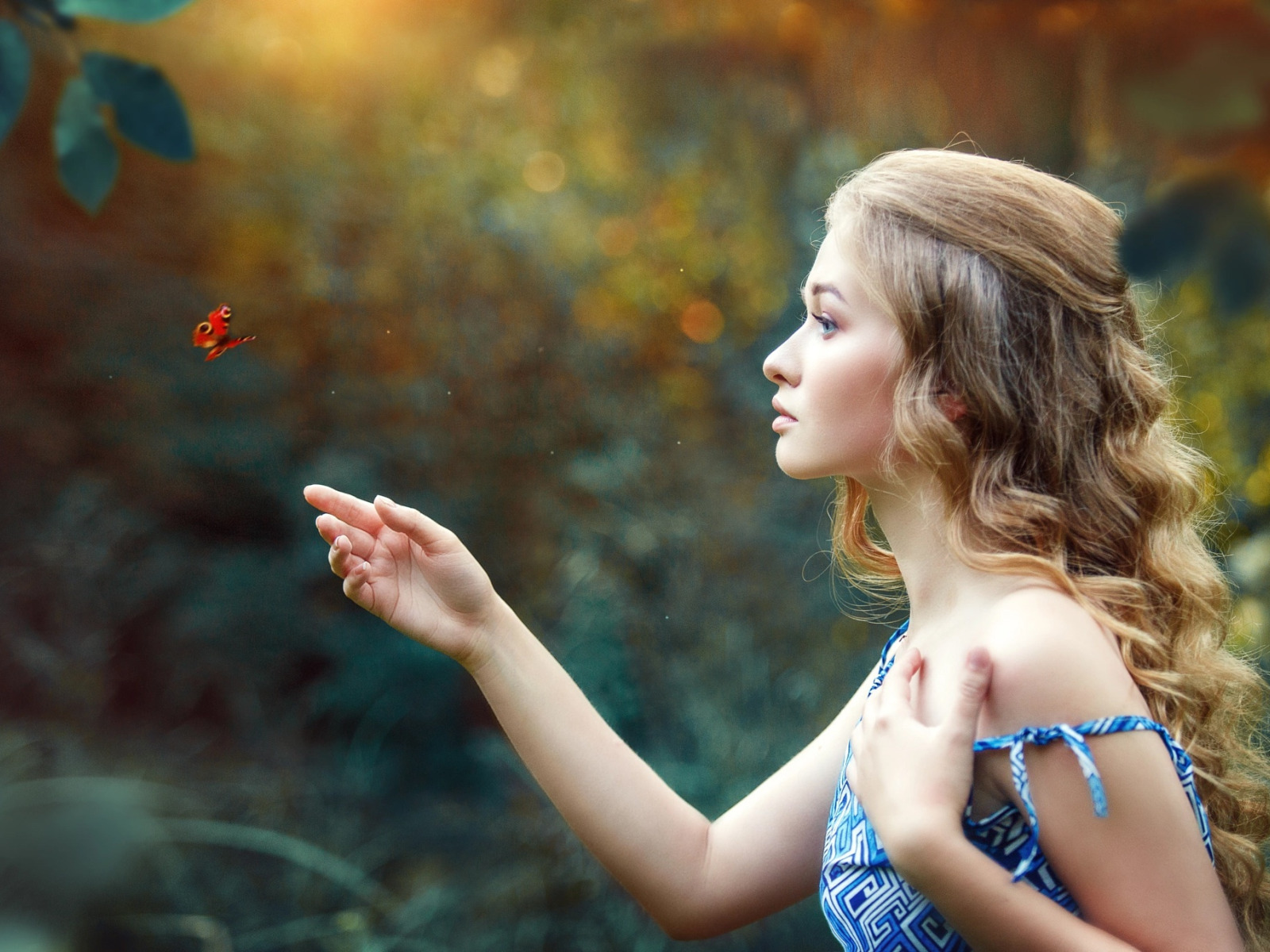 Девочка руки протянула. Девушка-бабочка. Девушка мечтает. Девочка с бабочкой. Фотосессия с бабочками.