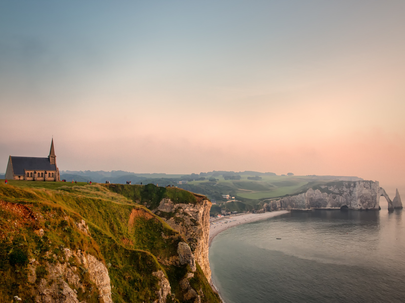 See france. Этрета, Нормандия, Франция. Нормандия скалы Этрета. Скалы Этрета Нормандия Франция. Ла Манш Этрета.