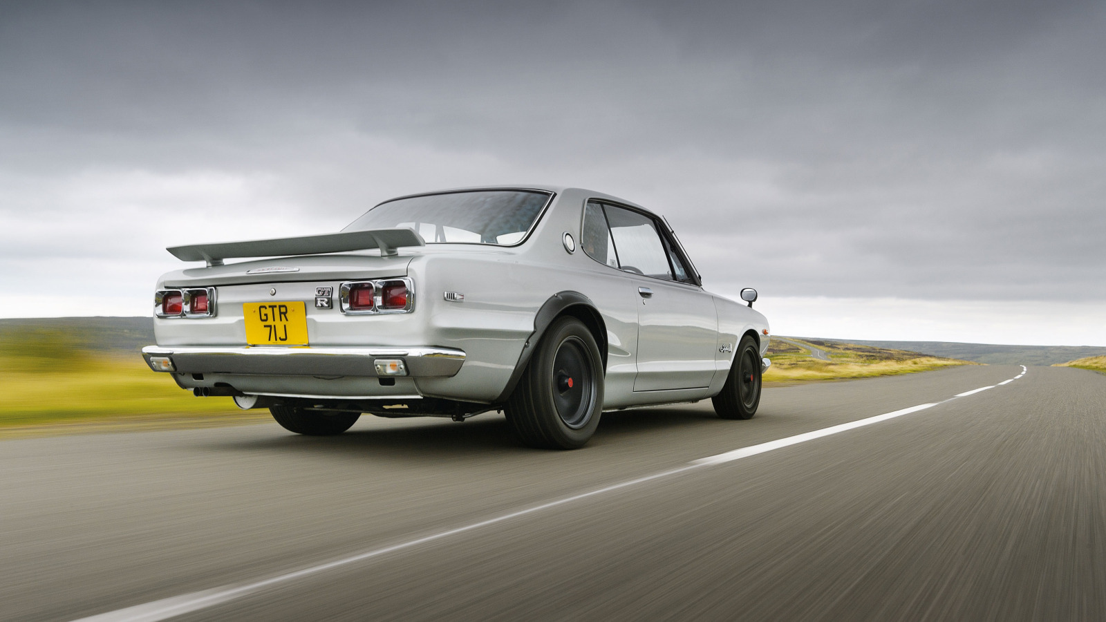 Nissan Skyline r1