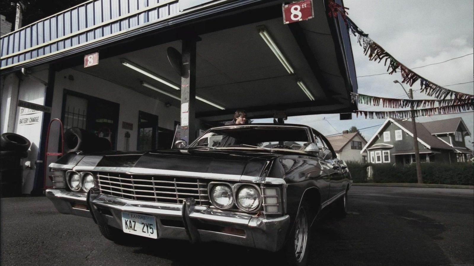 Скачать обои Chevrolet, Сериал, Автомобиль, Актёр, Supernatural,  Сверхъестественное, 1967, Impala, раздел фильмы в разрешении 1600x900