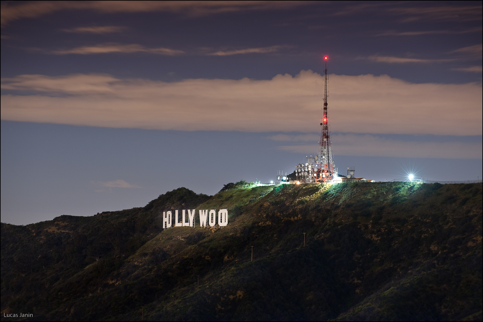 Обои Hollywood, sign, night на телефон и рабочий стол, раздел город,  разрешение 1604x1069 - скачать