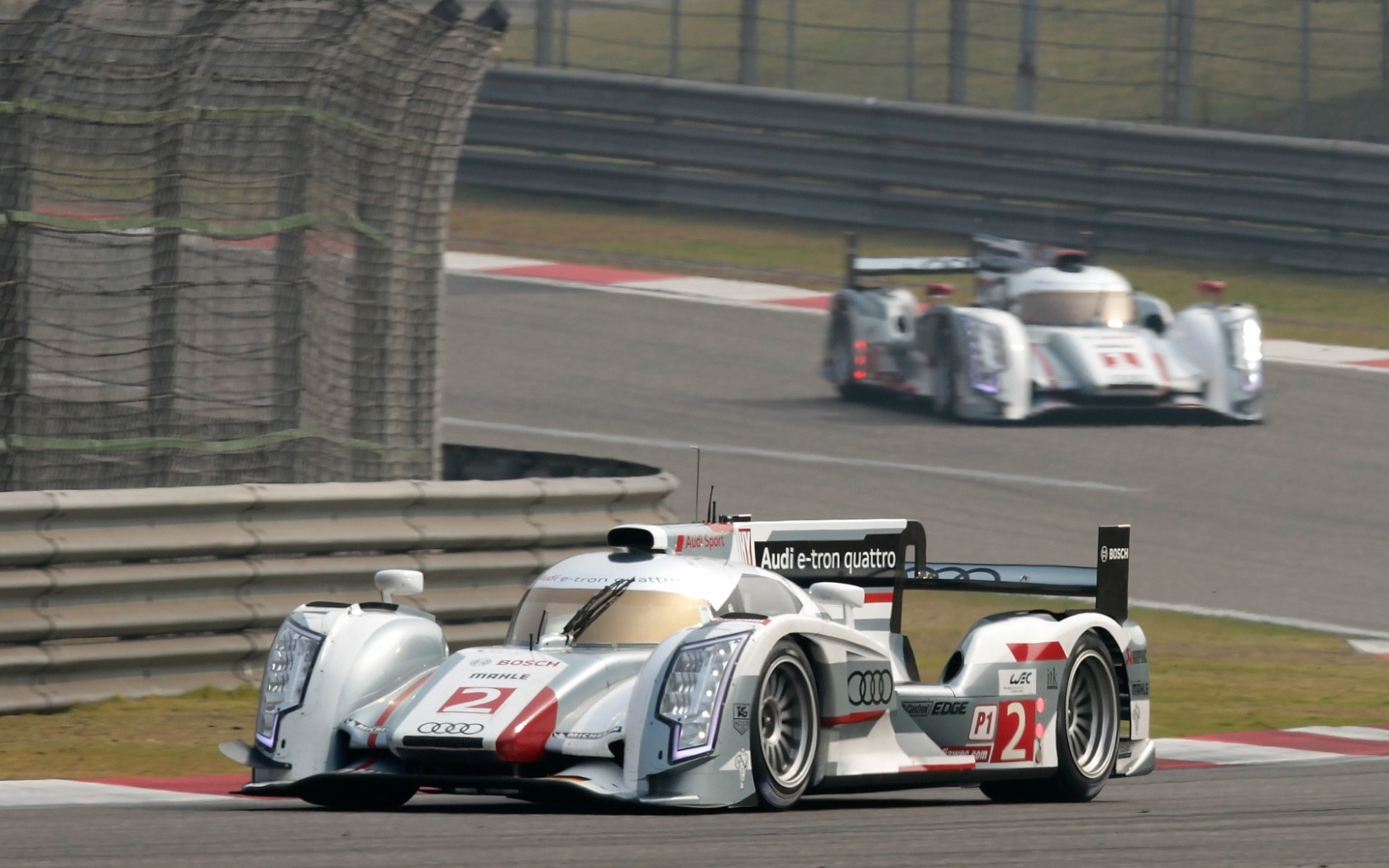 Audi r18 e tron