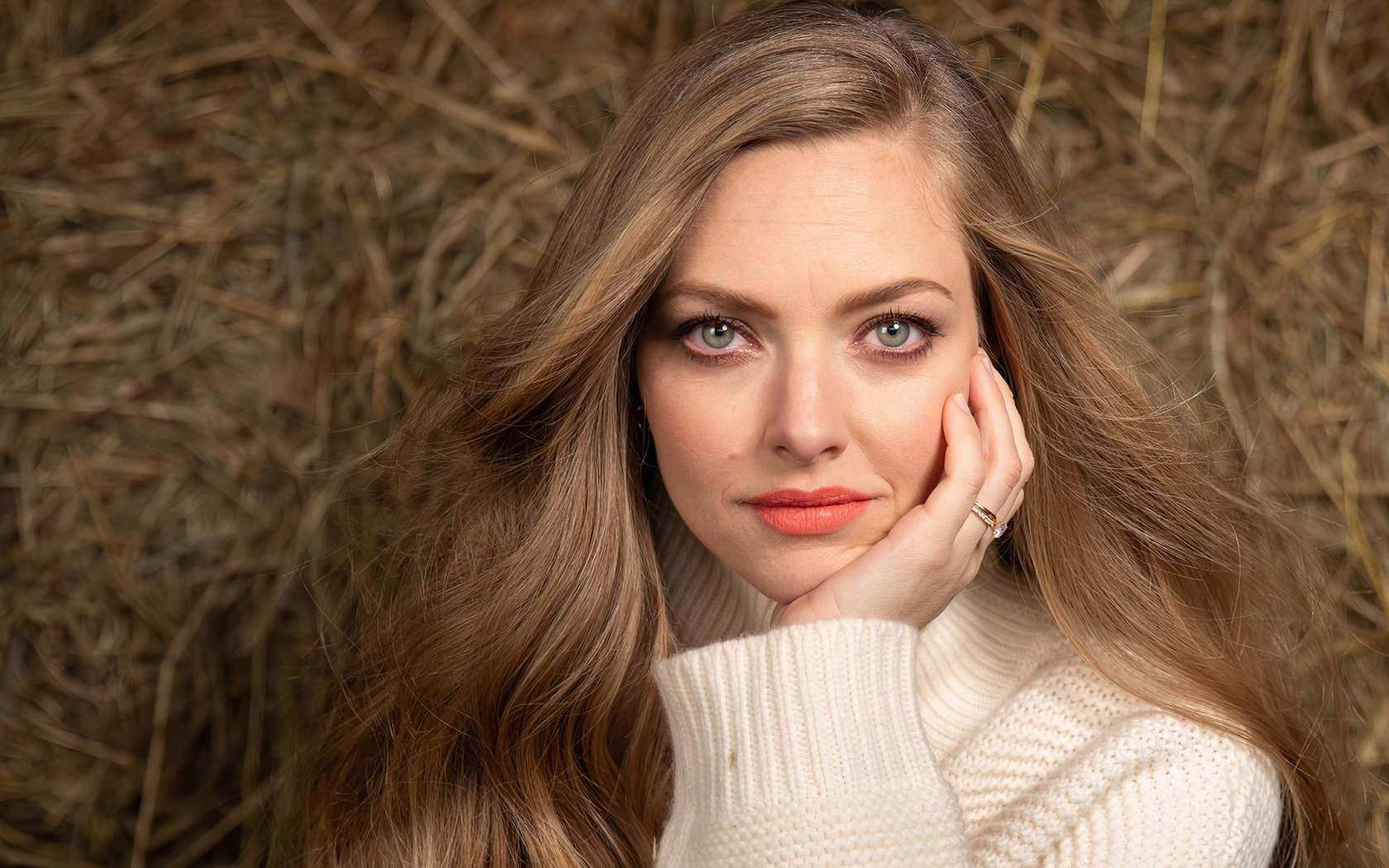 Amanda Seyfried. Аманда Сейфрид сейчас 2021. Аманда Сейфрид фотосессии 2021. Аманда Сейфрид в белом.