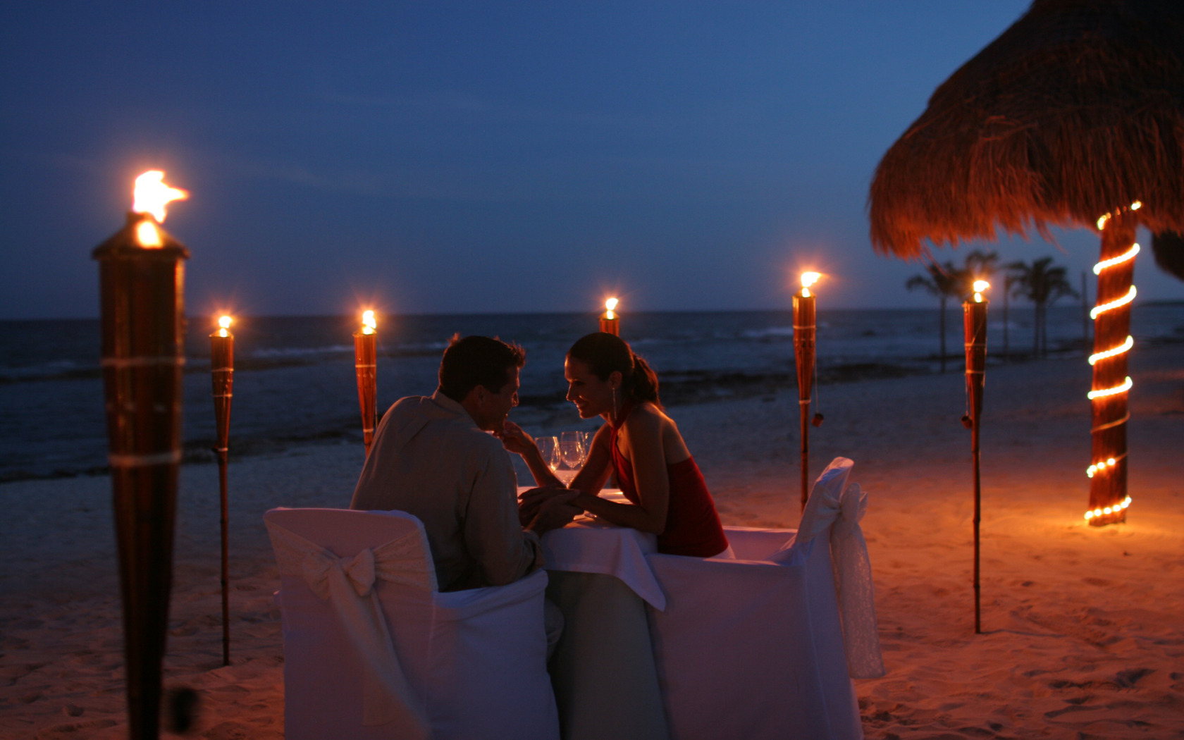 Принимайте вечером в течении. Романтический закат. Романтичные фото. Романтичный вечер. Романтический вечер на берегу моря.